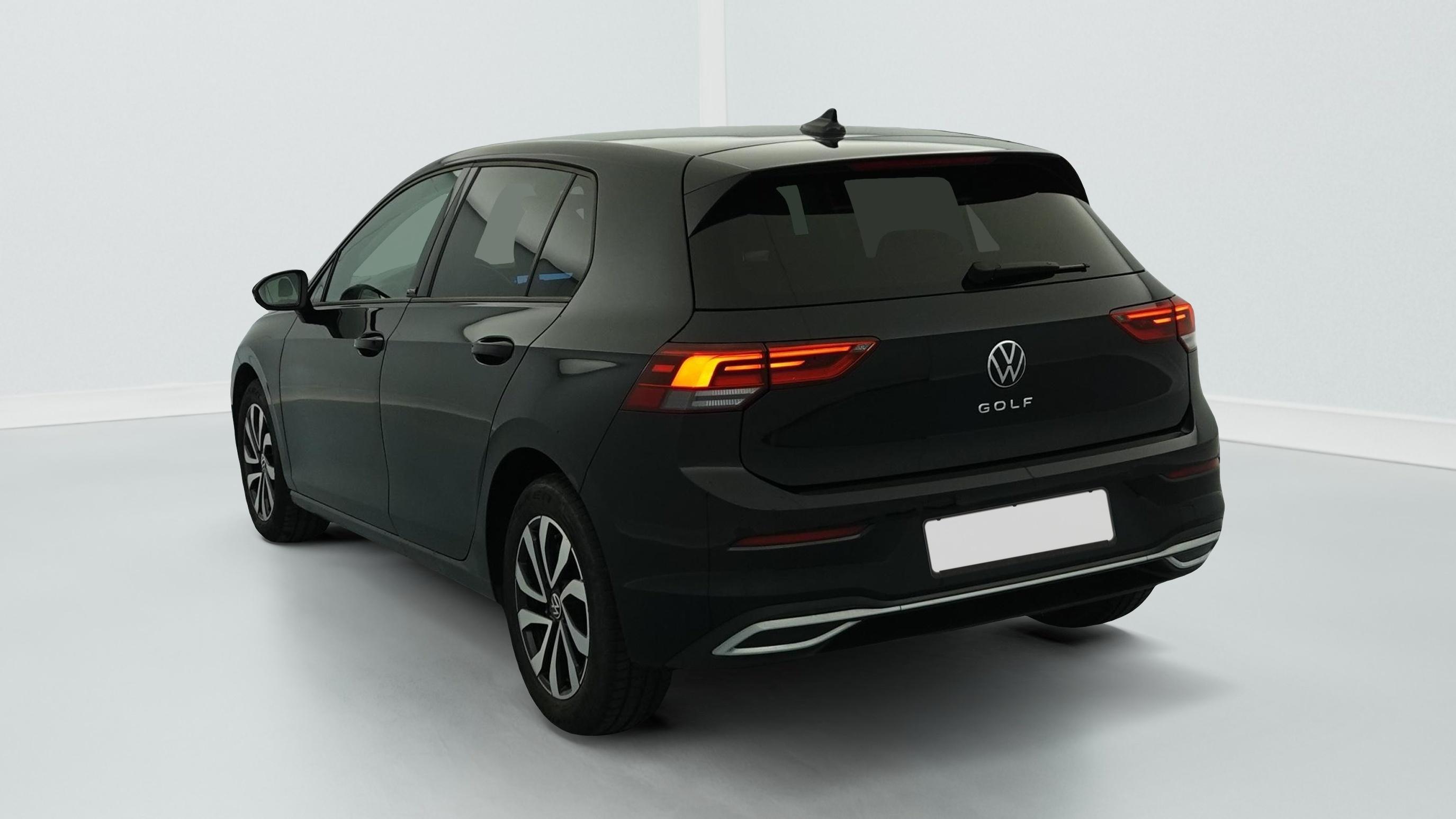 Volkswagen GOLF 8 1.0 TSI OPF 110 BVM6 ACTIVE