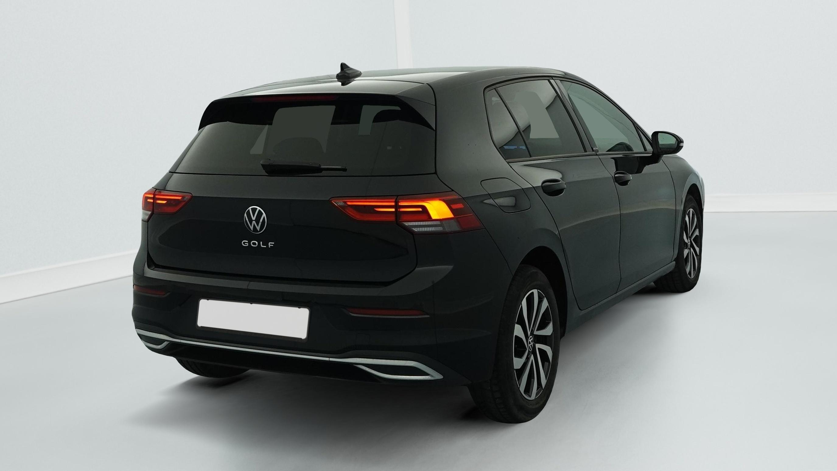 Volkswagen GOLF 8 1.0 TSI OPF 110 BVM6 ACTIVE