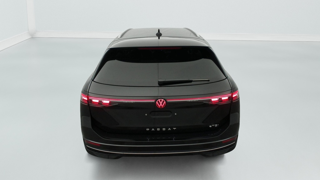 Volkswagen Passat 1.5 eTSI OPF 150 DSG7 Elegance