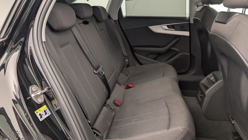 Audi A4 AVANT 35 TFSI 150 S tronic 7 Design