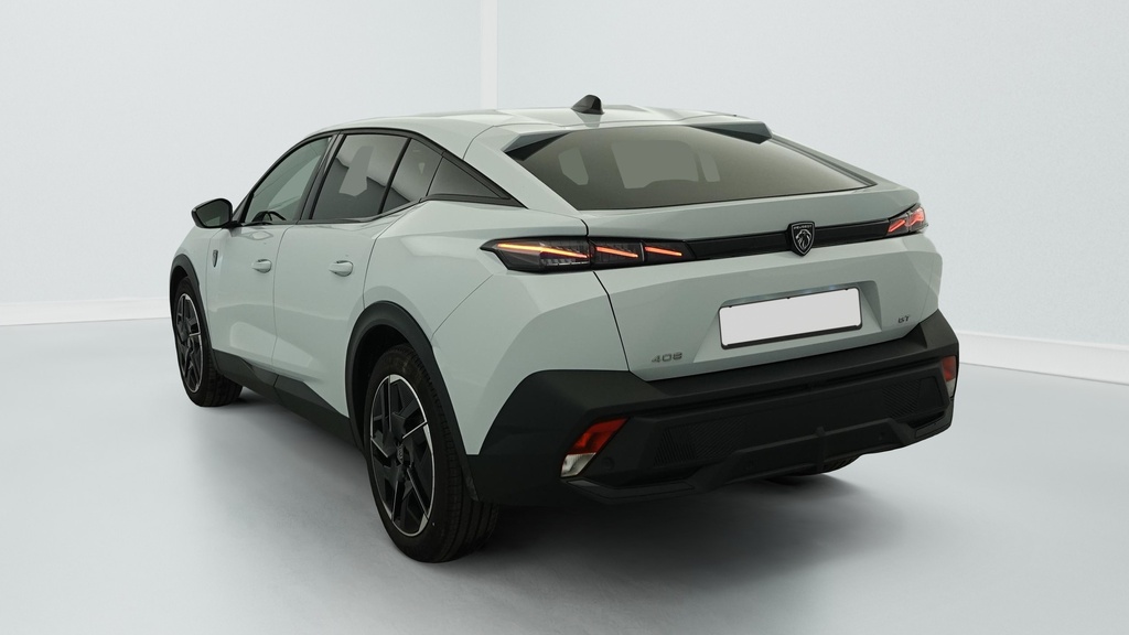 Peugeot 408 Hybrid 145 e-DCS6 GT